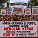 Aksi Warga Tolak Pembangunan Markas Yonif TP, Semut Ireng Kawal