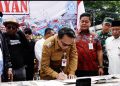 Ribuan Nelayan Kepung Kantor Bupati Pati