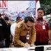 Ribuan Nelayan Kepung Kantor Bupati Pati