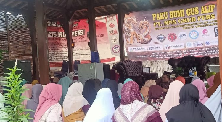 Ngaji Roso di Padepokan Paku Bumi Gus Alif Sabdodadi, PT MNS Grub Pers Syukuran Berdirinya Joglo Baru