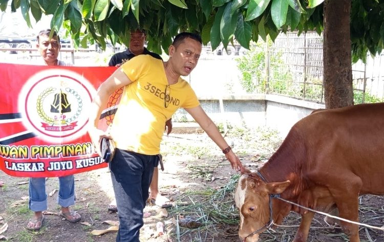 Pererat Silaturahmi, Ketut : Pembagian Ratusan Daging Qurban Disambut Warga