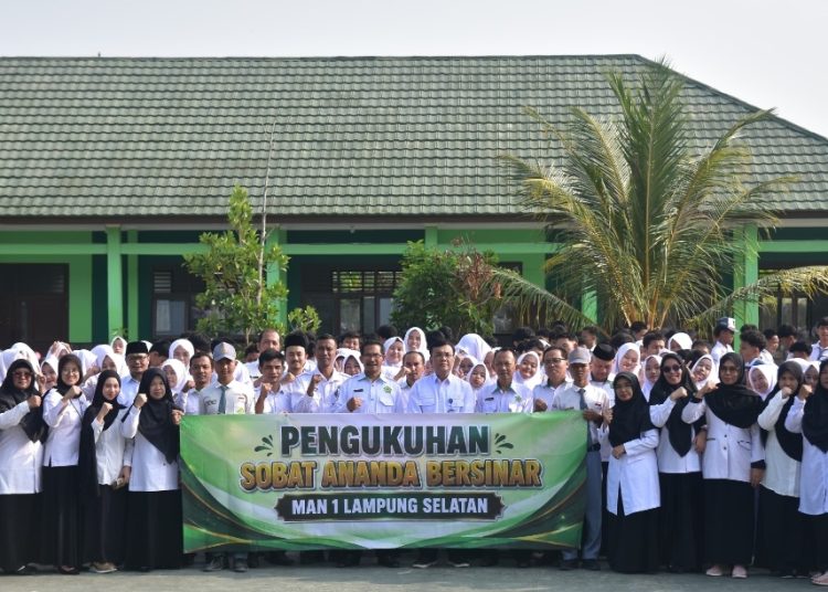 Ratusan Pelajar MAN 1 Dikukuhkan Jadi Sobat Ananda Bersinar